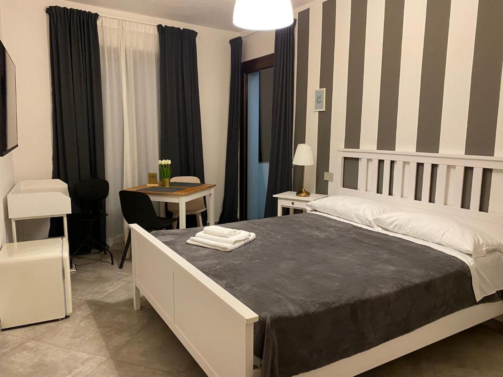 L'Obiettivo Hotel Асемини Екстериор снимка