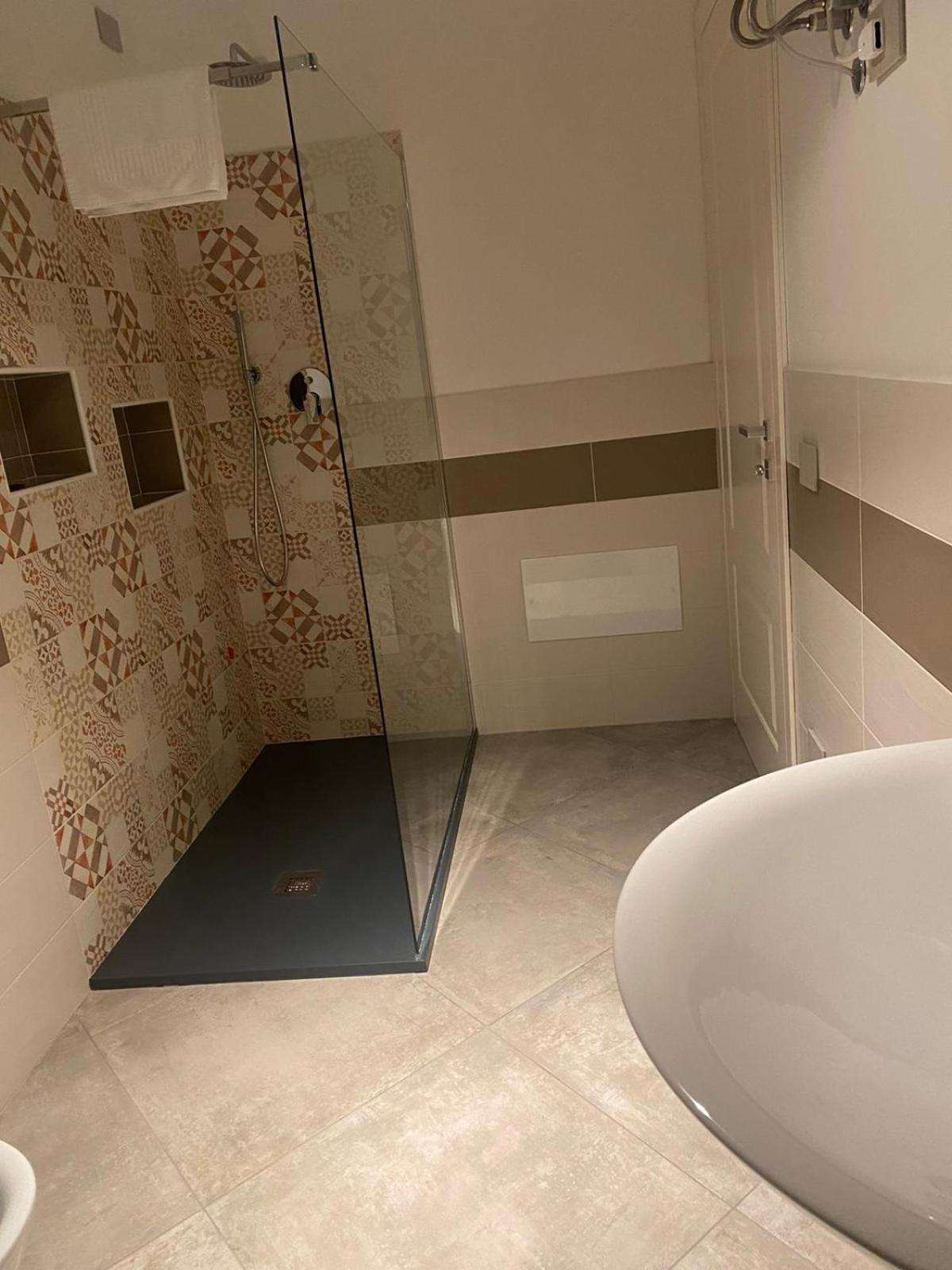L'Obiettivo Hotel Асемини Екстериор снимка