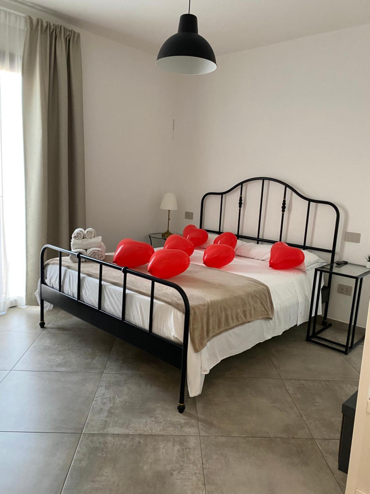 L'Obiettivo Hotel Асемини Екстериор снимка