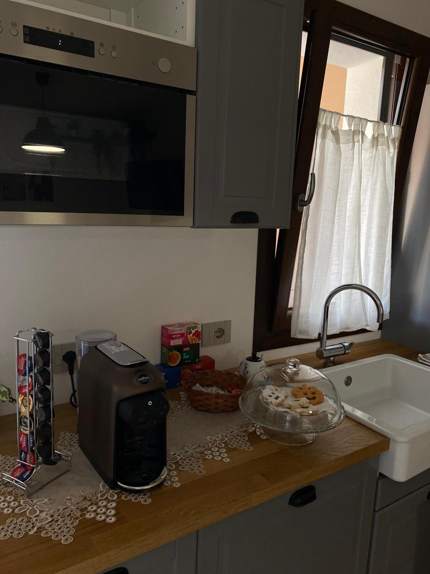 L'Obiettivo Hotel Асемини Екстериор снимка